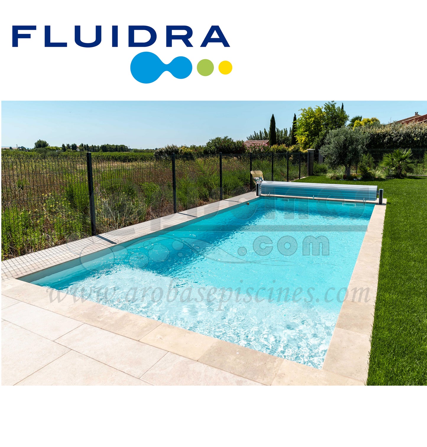 VOLET ROULANT HORS SOL FLUIDRA SVÉLTÉA POUR PISCINES FRANCE PISCINES COMPOSITES, FUTUNA, JERSEY, JAVA, PHILIPPINES, MAYOTTE, CHYPRE, SICILE, AÇORES