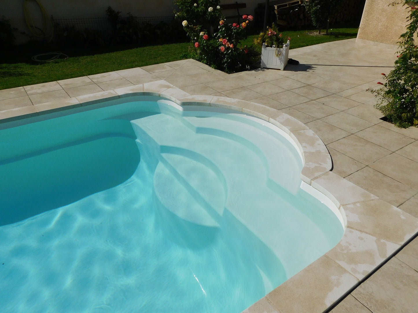 PISCINE COQUE POLYESTER MODELE DECLIC 850 BF