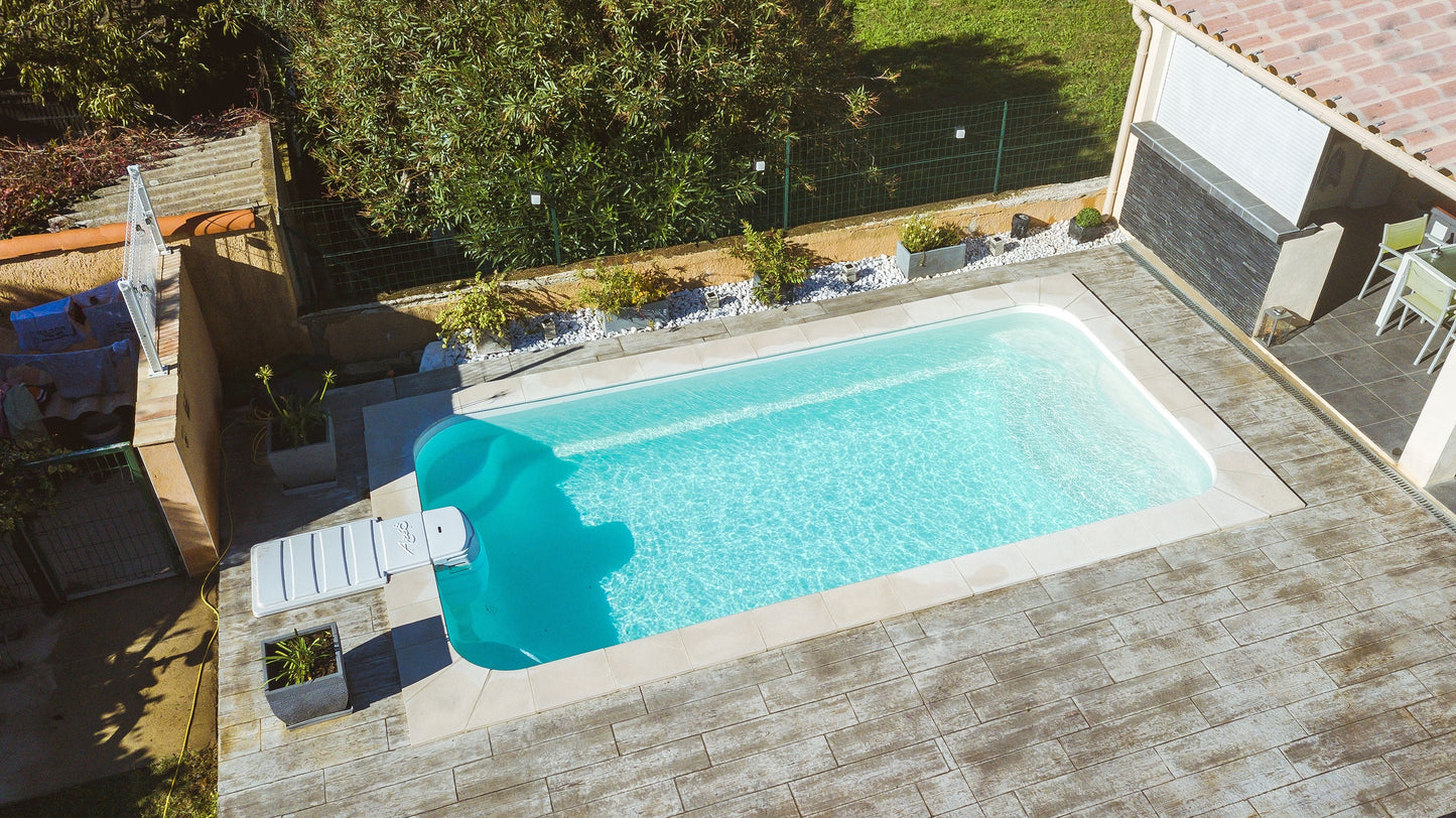 PISCINE COQUE POLYESTER MODELE DECLIC 600 BF