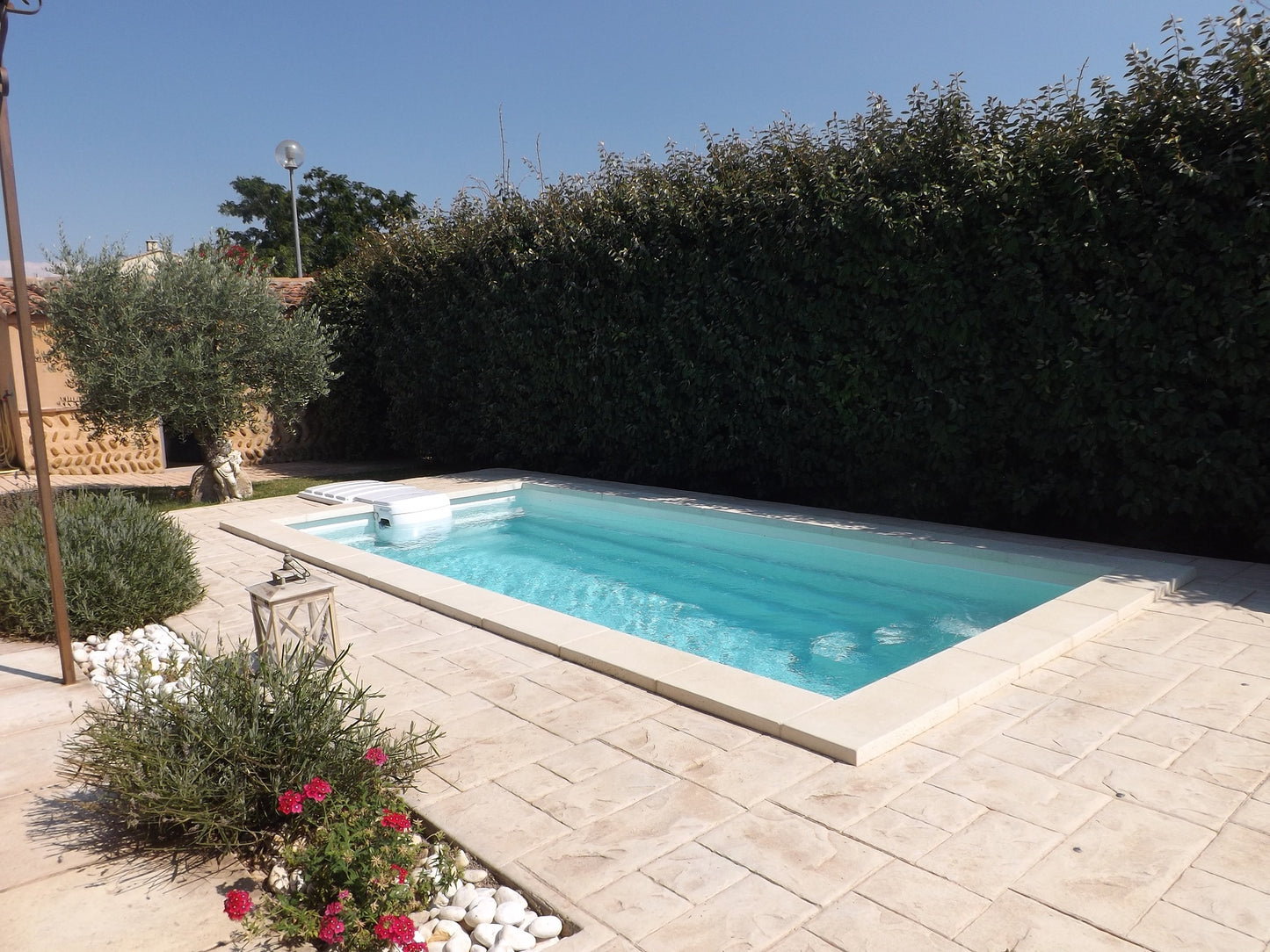 MINI PISCINE COQUE POLYESTER DE MOINS DE 10M2 AVEC BLOC FILTRANT EVOLUTION